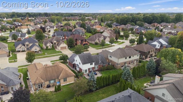 45563 Thorn Tree Lane, Macomb, MI 48044