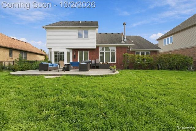45563 Thorn Tree Lane, Macomb, MI 48044