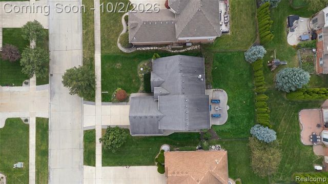 45563 Thorn Tree Lane, Macomb, MI 48044