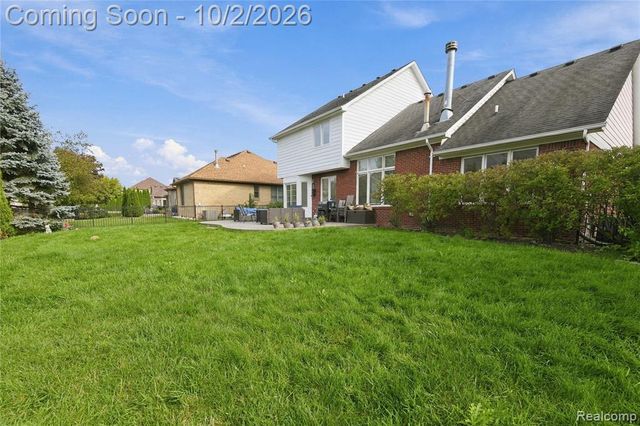 45563 Thorn Tree Lane, Macomb, MI 48044