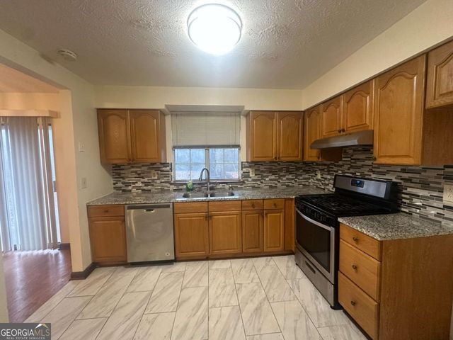 313 Ridge Trail, Riverdale, GA 30274