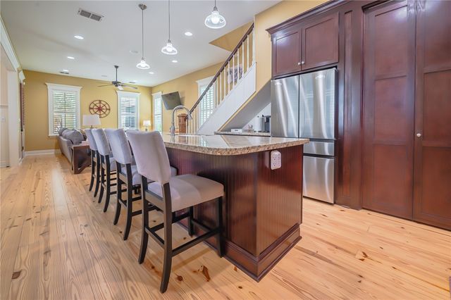 412 Sailhouse Way, Rockport, TX 78382