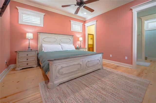 412 Sailhouse Way, Rockport, TX 78382