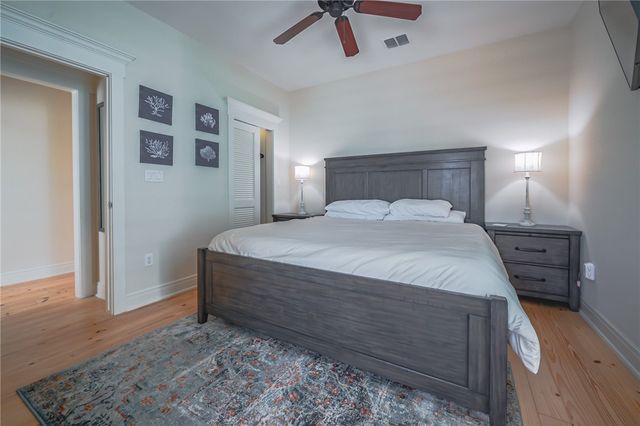 412 Sailhouse Way, Rockport, TX 78382