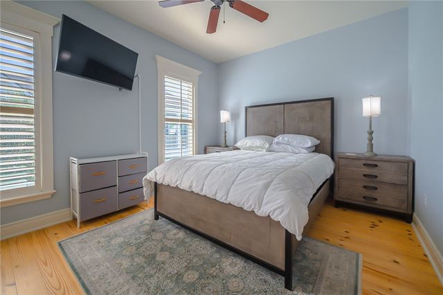 412 Sailhouse Way, Rockport, TX 78382