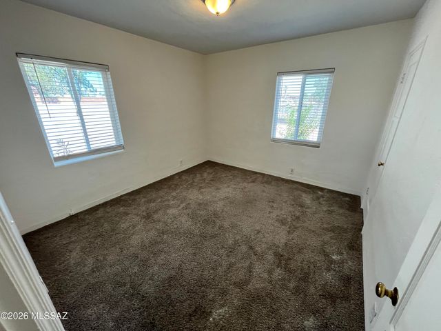 2220 E Grant Road A, Tucson, AZ 85716