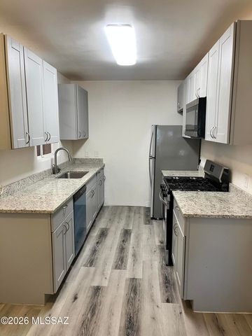 2220 E Grant Road A, Tucson, AZ 85716