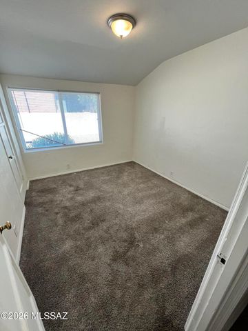 2220 E Grant Road A, Tucson, AZ 85716