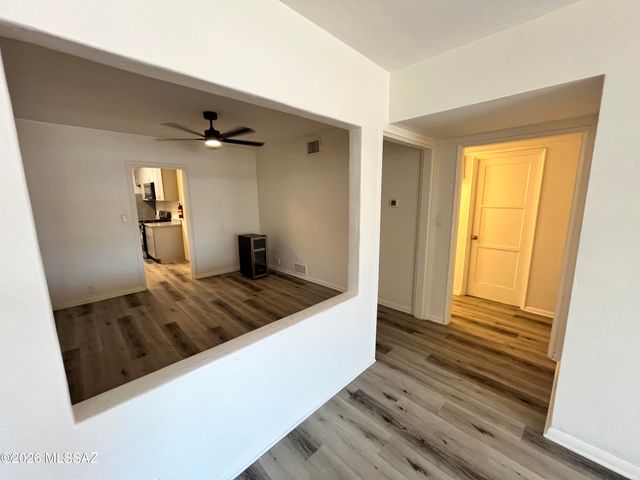 2220 E Grant Road A, Tucson, AZ 85716