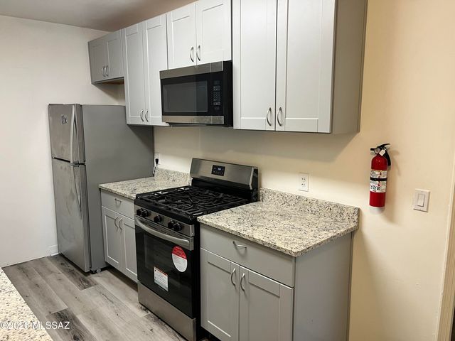 2220 E Grant Road A, Tucson, AZ 85716