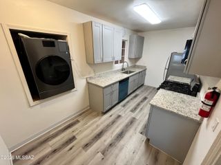 2220 E Grant Road A, Tucson, AZ 85716