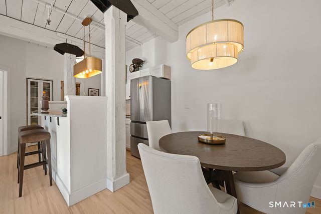 222 Williams Street East APT 223, Glastonbury, CT 06033