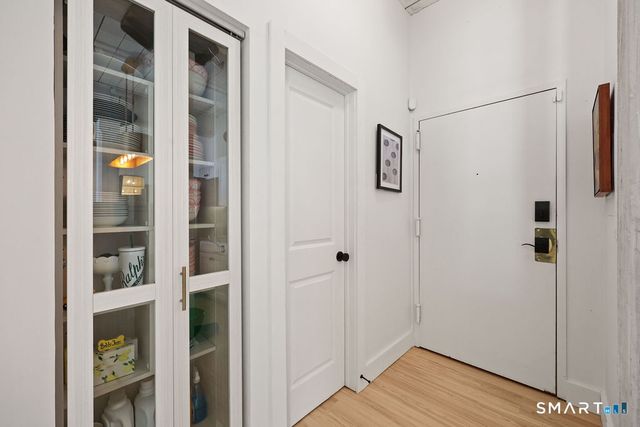 222 Williams Street East APT 223, Glastonbury, CT 06033