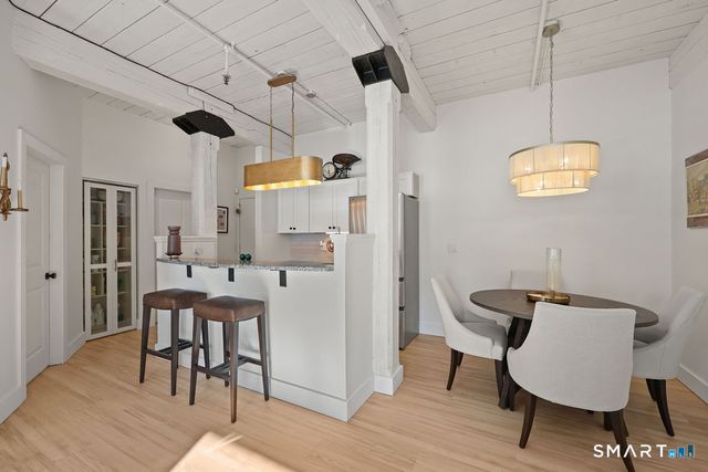 222 Williams Street East APT 223, Glastonbury, CT 06033