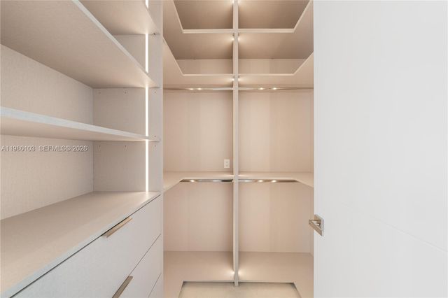 2710 S Le Jeune Rd, Coral Gables, FL 33134