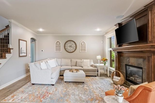 1224 Kingsland Circle, Raymore, MO 64083