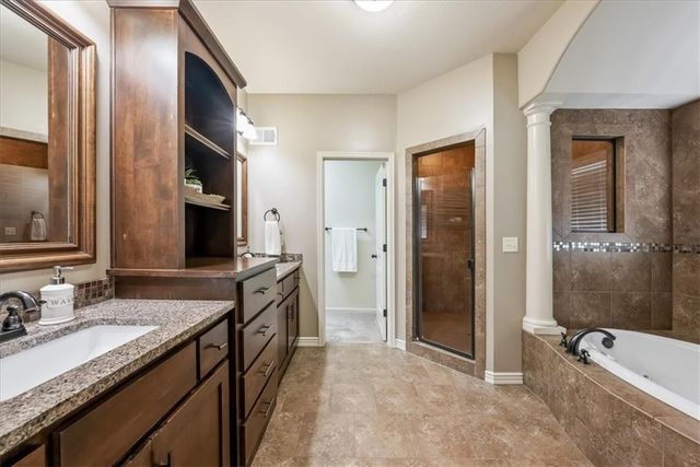 1224 Kingsland Circle, Raymore, MO 64083