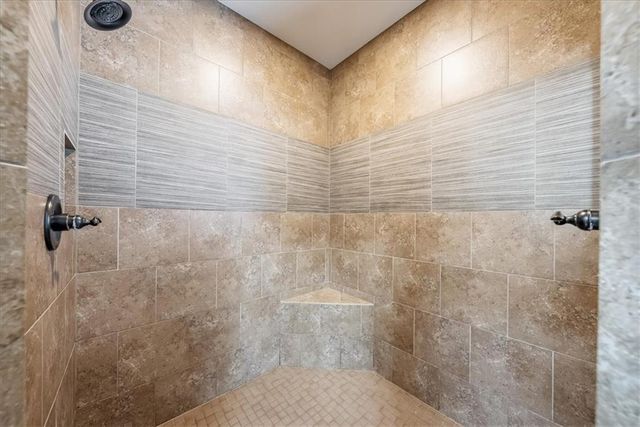 1224 Kingsland Circle, Raymore, MO 64083