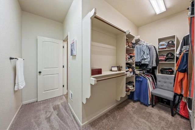 1224 Kingsland Circle, Raymore, MO 64083