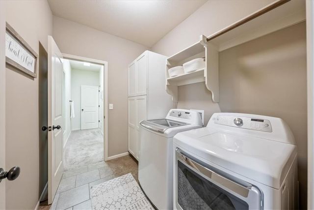 1224 Kingsland Circle, Raymore, MO 64083