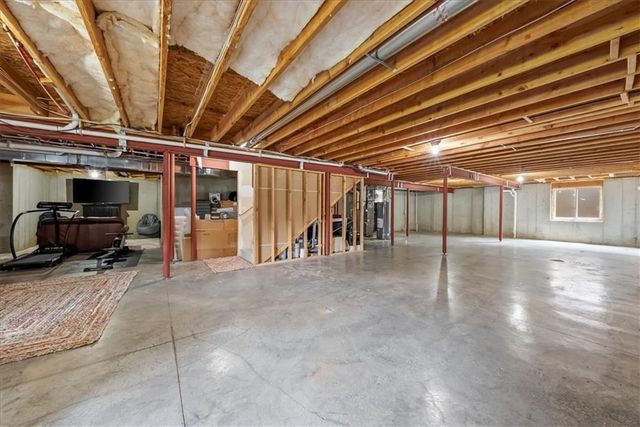 1224 Kingsland Circle, Raymore, MO 64083