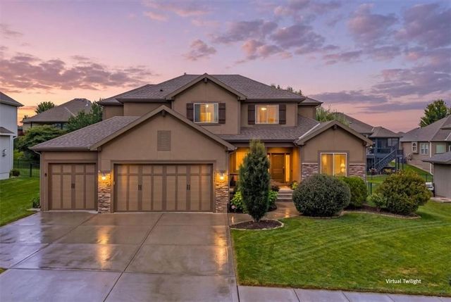 1224 Kingsland Circle, Raymore, MO 64083