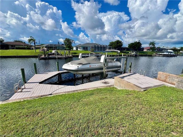 1158 SE 32nd ST, Cape Coral, FL 33904