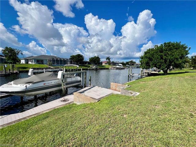1158 SE 32nd ST, Cape Coral, FL 33904