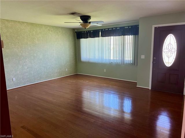 1158 SE 32nd ST, Cape Coral, FL 33904