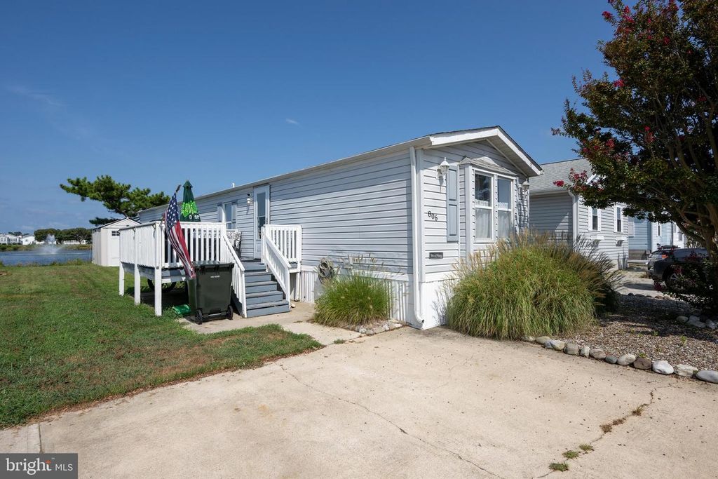 806 BAHIA DR, Ocean City, MD 21842