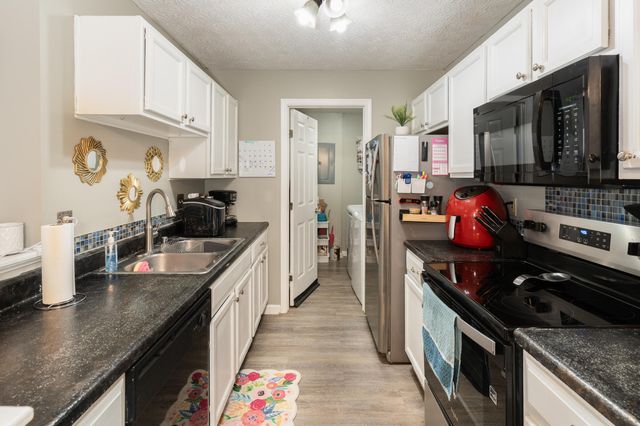 648 Friars Lane, 10, Florence, KY 41042