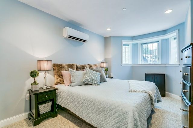 695 E 8th St 1, Boston, MA 02127