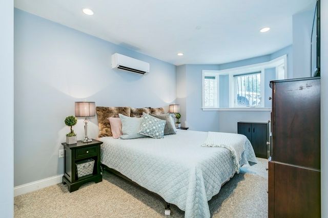 695 E 8th St 1, Boston, MA 02127