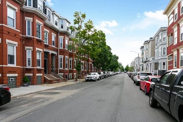 695 E 8th St 1, Boston, MA 02127