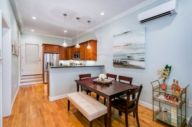 695 E 8th St 1, Boston, MA 02127