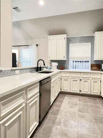 1410 Rogers Lake Lane, Richmond, TX 77407