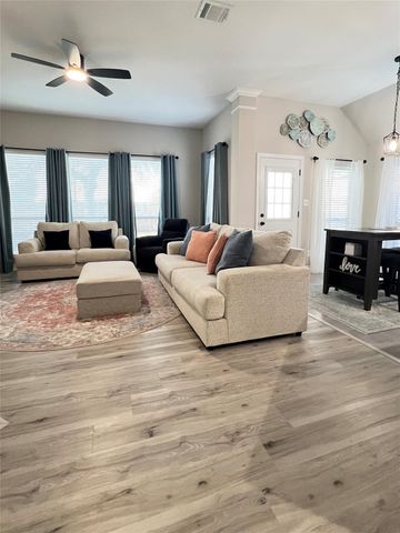 1410 Rogers Lake Lane, Richmond, TX 77407