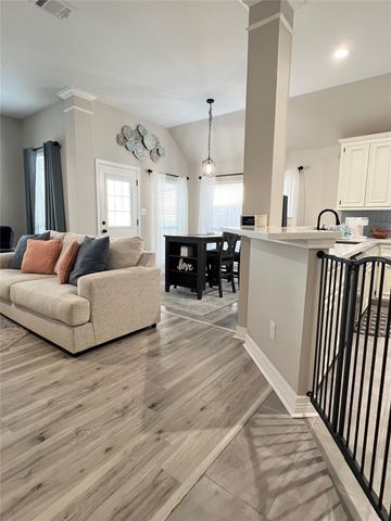 1410 Rogers Lake Lane, Richmond, TX 77407