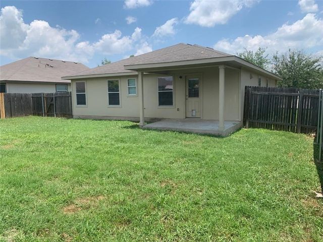 411 Quail Hollow DR, Hutto, TX 78634