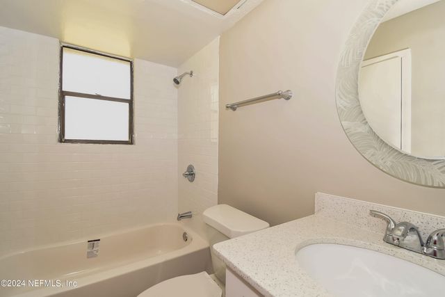 4385 QUEENSWAY Drive, Jacksonville, FL 32257