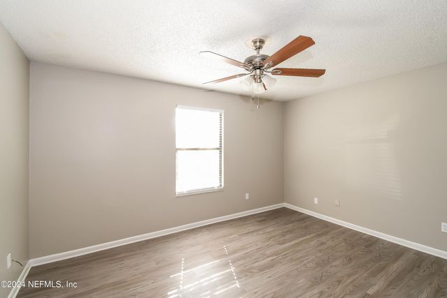 4385 QUEENSWAY Drive, Jacksonville, FL 32257