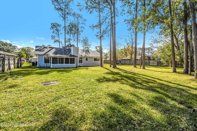 4385 QUEENSWAY Drive, Jacksonville, FL 32257