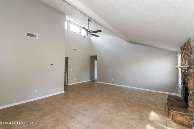 4385 QUEENSWAY Drive, Jacksonville, FL 32257