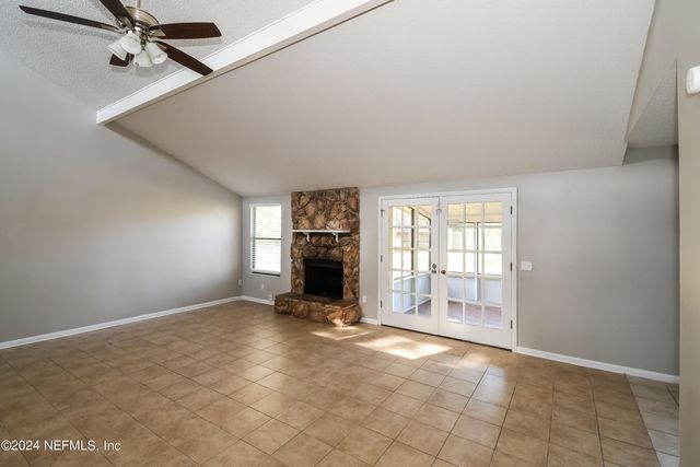 4385 QUEENSWAY Drive, Jacksonville, FL 32257