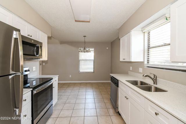 4385 QUEENSWAY Drive, Jacksonville, FL 32257