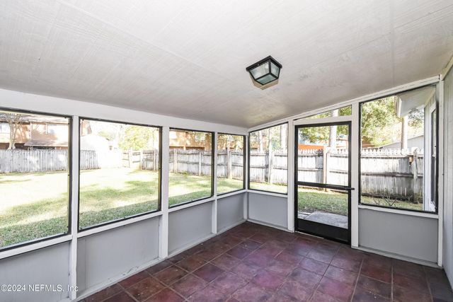 4385 QUEENSWAY Drive, Jacksonville, FL 32257