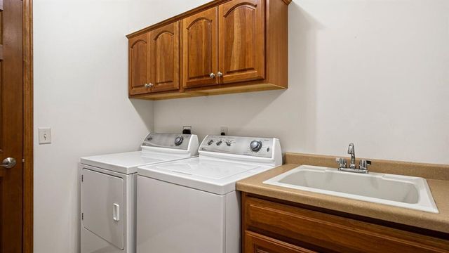 4112 Mill Run Court, Eau Claire, WI 54703