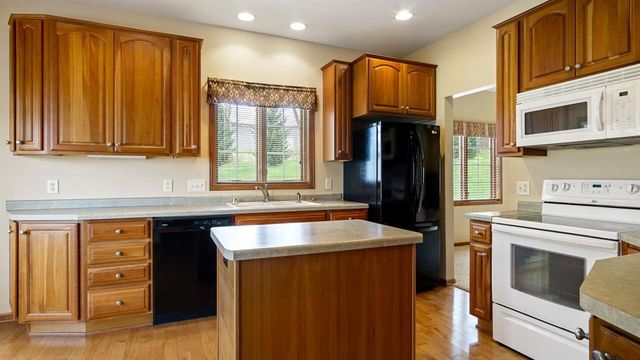 4112 Mill Run Court, Eau Claire, WI 54703