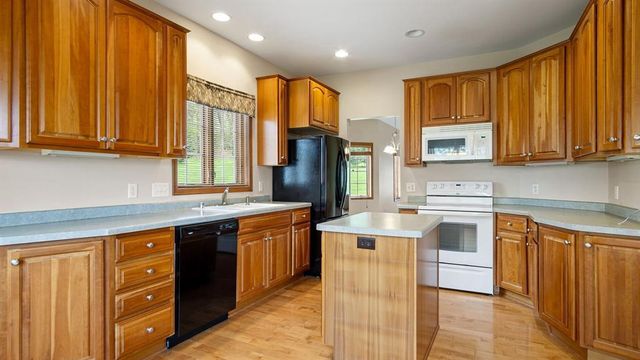 4112 Mill Run Court, Eau Claire, WI 54703