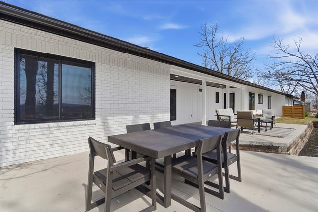 15319 E Hwy 264, Lowell, AR 72745